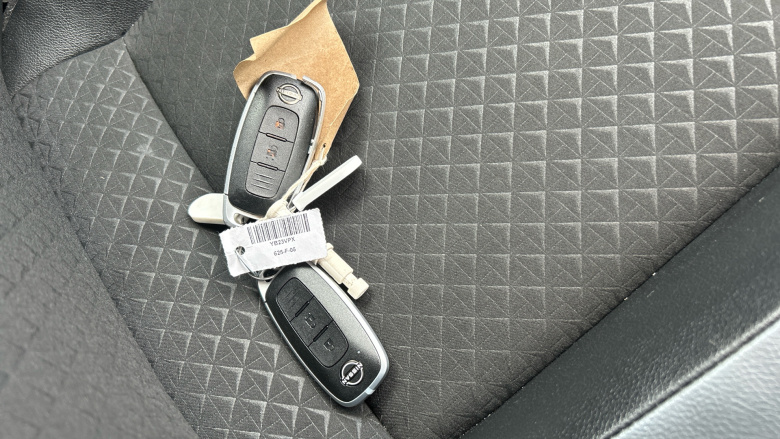 Nissan Juke 1.0 DiG-T 114 N-Connecta 5dr Petrol Hatchback